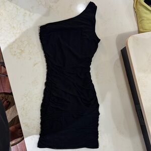 Chic Black One-Shoulder Dress